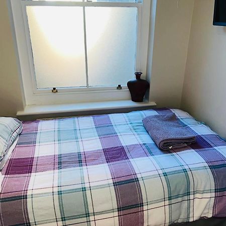 Bed For The Night, Close To Beach, Shops , Train St Leonards-on-Sea מראה חיצוני תמונה